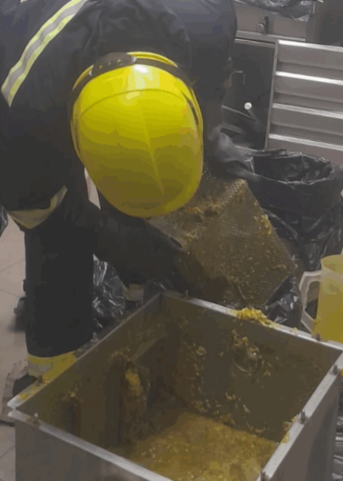 Portada de Facebook de Finanzas en Azul Dorado estilo Foto Geométrico Degradado (6)